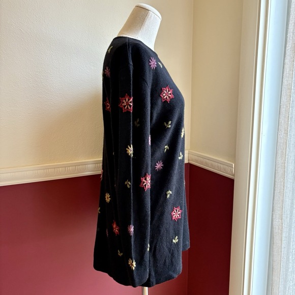 Vintage Liz Claiborne Black Floral Embroidered Tunic Sweater - Picture 4 of 11